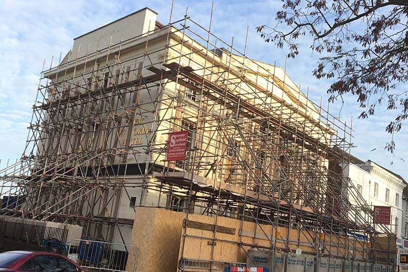 scaffolding at victoria hotel newport