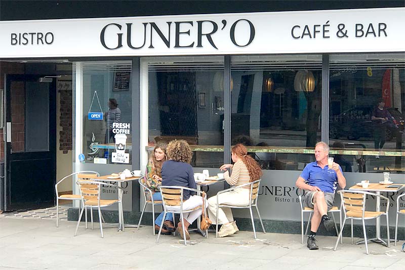 Guneros Bistro and Cocktail Bar