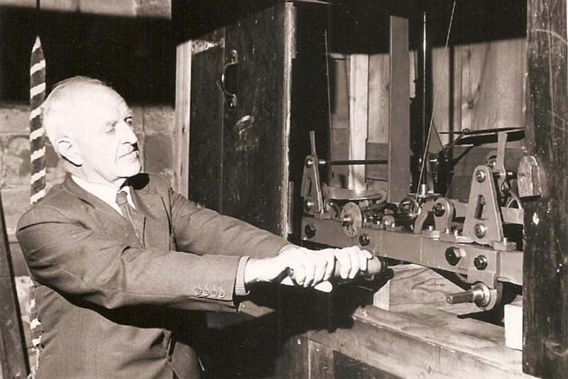 john norris using manufacturing tools