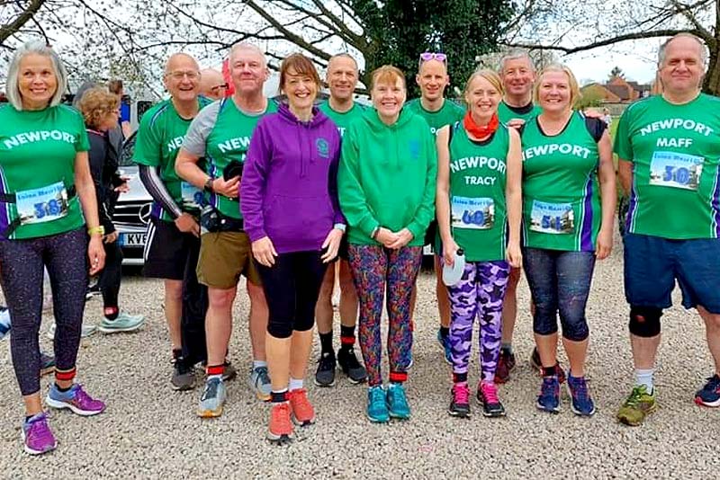 runners line up for the eaton mess 10k run