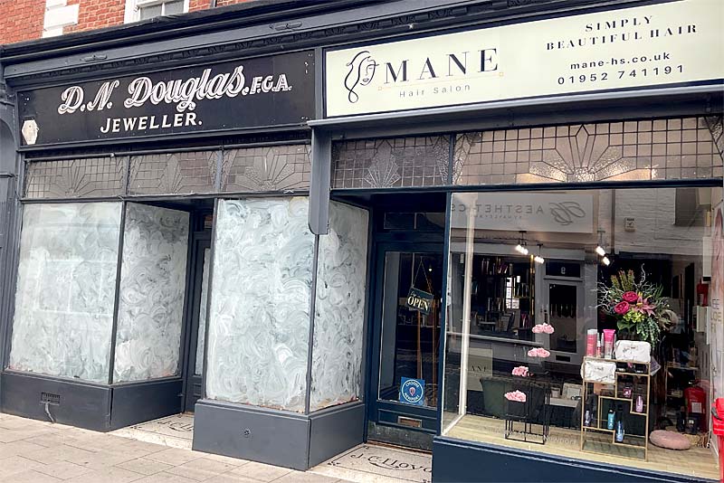 maine haidressers opens new shop