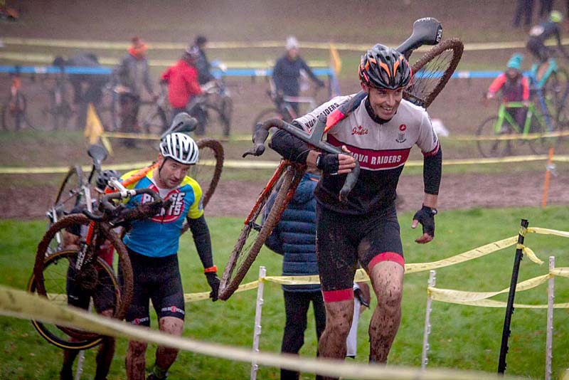 cyclist compete on cyclo cross race