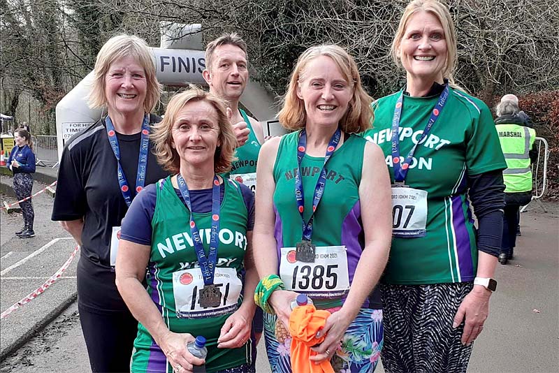 group of runners telford 10k race