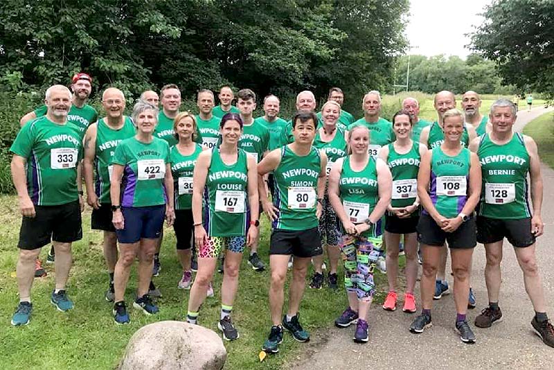 newport runners line up at 5k race