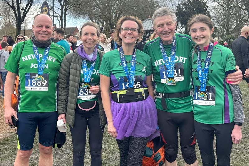 runners from newport compete in half marathon