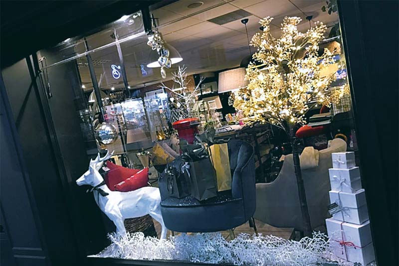 window decorated for Xmas in newport